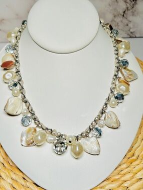 Chico‘s Bianca necklace featuring silver tone metal with abalone shells